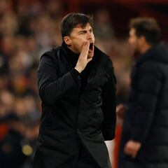 Medina: “El gol es fuera de juego y el penalti se podría haber pitado”