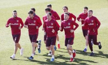 Los jugadores titulares ante el Barcelona realizaron carrera continua.