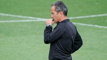 &Aacute;lvaro Cervera durante un entrenamiento del C&aacute;diz.