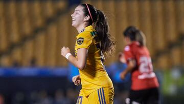 Katty Mart&iacute;nez marc&oacute; de chilena en el partido ante Tijuana