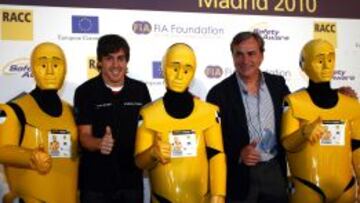 Fernando Alonso y Carlos Sainz, en una imagen de 2010.