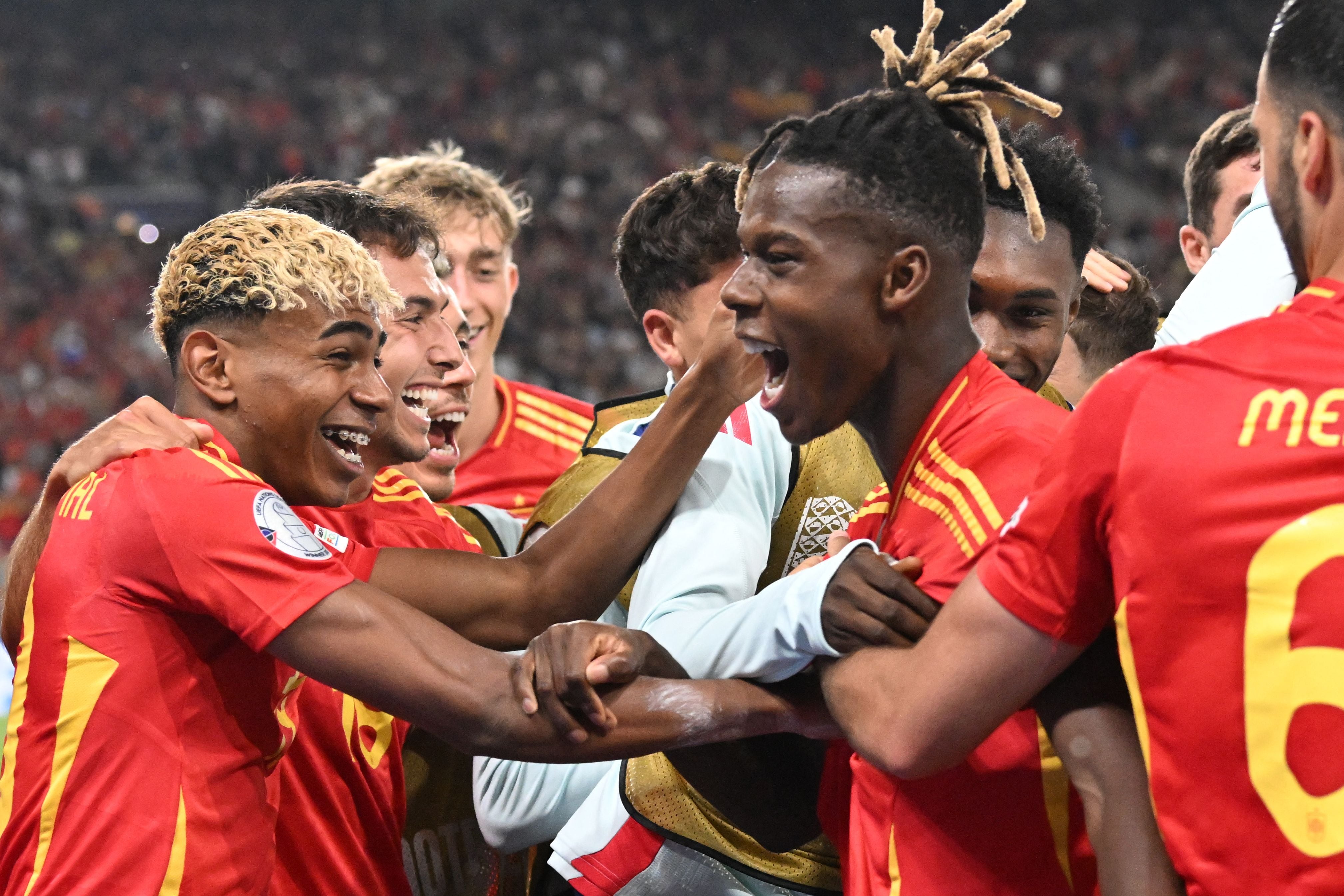Partido de locura: los cinco goles de Espa?a que sellaron el pase a la final