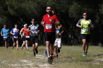 El circuito Du Cross Series cerró con nota la primera etapa de la temporada celebrando el décimo aniversario de duatlones en la localidad de Villanueva de la Cañada. La prueba congregó a cerca de 250 participantes entre los que destacaron los madrileños A