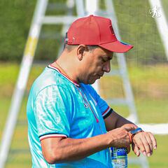 Duras críticas a César Farías por “inventar” en el América contra Tolima