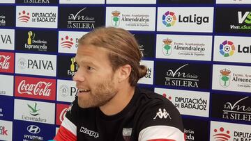 Aitor en rueda de prensa.