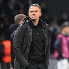 “It’s not my job to watch the VAR” -Enrique