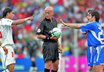 Pierluigi Collina dirigió su último encuentro como internacional.