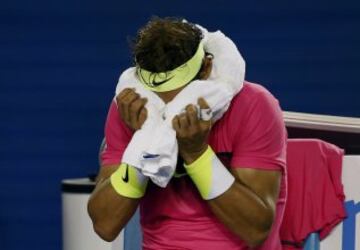 Rafa Nadal ganó 2-6, 6-3, 7-6, 3-6 y 5-7 al tenista estadounidense Tim Smyczek tras un largo y duro partido.