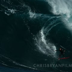 La ola gigante más violenta del mundo, a cámara súper lenta