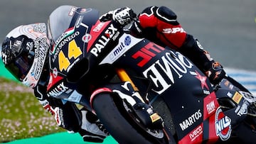 Arón Canet, con la Kalex de Fantic en el test de Moto2 en Jerez.