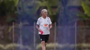 Pia Sundhage, entrenadora de Brasil, en un entrenamiento de Copa América Femenina.