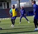 Julián Araujo entrenó con el primer equipo del Barcelona comandado por Xavi
