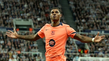 NEWCASTLE (United Kingdom), 18/09/2025.- Marcus Rashford of Barcelona celebrates after scoring his second goal during the UEFA Champions League league phase match between Newcastle United and Barcelona in Newcastle, Britain, 18 September 2025. (Liga de Campeones, Reino Unido) EFE/EPA/ALEX DODD