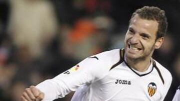 <b>ALEGRÍA. </b>Soldado celebra en Mestalla su segundo gol al Málaga.
