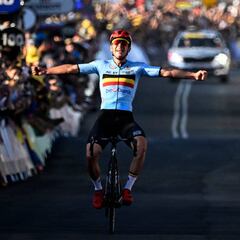 Evenepoel se proclama campeón del mundo a los 22 años con una exhibición antológica
