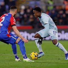 Iraola: “Sinisterra es mucho mejor de lo que piensan en el juego aéreo”