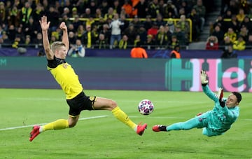 En su primer partido en Champions con el Dortmund hizo un doblete y dio la victoria a los suyos en el encuentro de ida ante el PSG (2-1). Ha anotado diez goles en la presente edición de la competición y sólo le supera Robert Lewandowski.