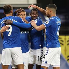 Sin James, Everton supera a Southampton por Premier League