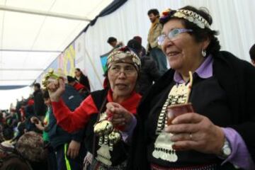 Los aficionados animaron a su equipo.