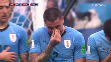 Gim&eacute;nez rompi&oacute; a llorar durante el partido contra Francia.