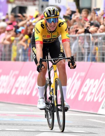 Cycling - Giro d'Italia - Stage 18 - Borgo Valsugana to Treviso, Italy - May 26, 2022 Jumbo-Visma's Edoardo Affini reacts after crossing the line to finish second on Stage 18 REUTERS/Jennifer Lorenzini