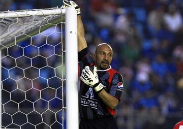 Las camisetas que usó el Conejo Pérez en su carrera