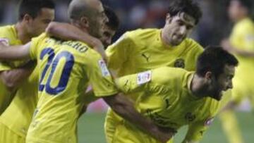 <b>DECISIVO. </b>Rossi le dio los tres puntos al Villarreal al transformar un penalti que Ponzio había cometido sobre él.