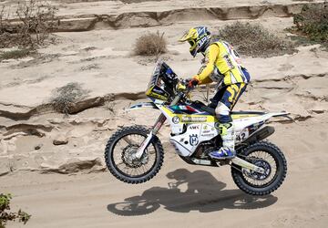 Tercera etapa entre San Juan de Marcona y Arequipa. El italiano Maurizio Gerini.