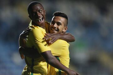 Vinicius Júnior and Alan de Souza in action with Brazil's Under-17s