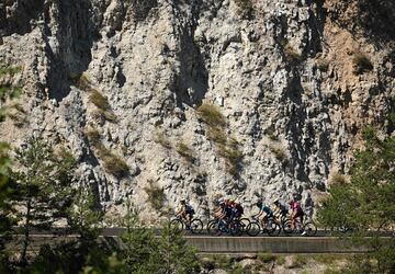 El pelotón durante la duodécima etapa del Tour de Francia 2022.