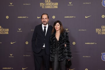 Miquel Camps i Font, vocal y portavoz adjunto de la junta directiva, con siu esposa en la alfombra roja del gran Teatro del Liceu.