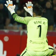 René ha aguantado 14 jornadas sin ver la quinta amarilla