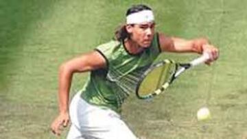 <b>EN LONDRES. </b>Nadal ya se entrena en las pistas londinenses.