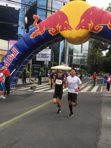 Así se divirtieron y recuperaron los corredores del Maratón CDMX