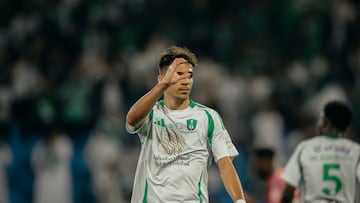 Gabri Veiga presiona a Cristiano