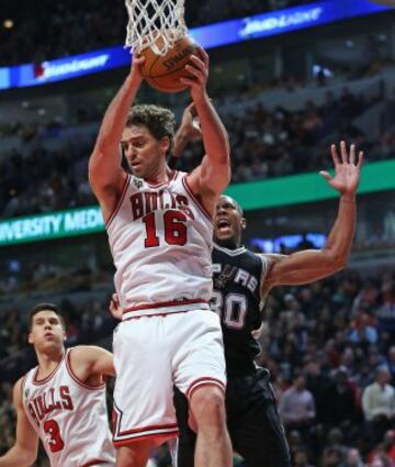 Pau Gasol y David West.