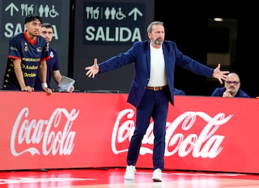 Pradilla y Badio lideran la remontada taronja