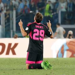 Santiago Giménez, nominado al gol de la semana en la Europa League