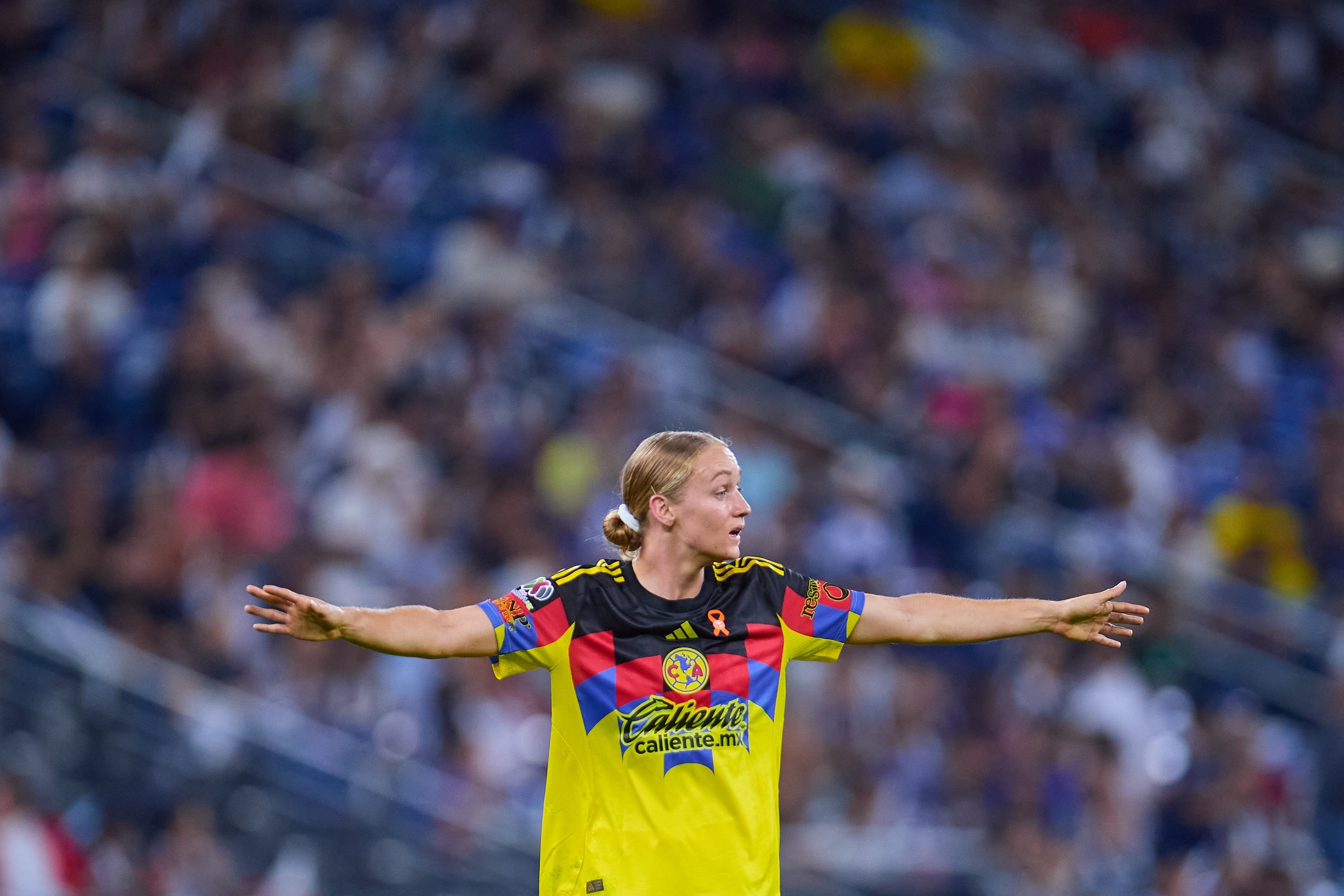 Sarah Luebbert: Sin favoritos y con orgullo para enfrentar a Chivas 