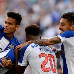 Marega y Marcano mantienen al Oporto en la estela del Familicão