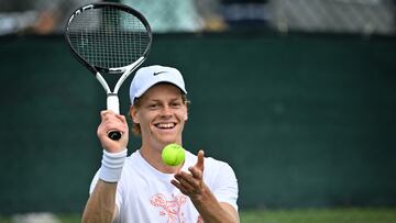 Wimbledon celebra este lunes su primera jornada de competici¨®n, en la que destacan los partidos de Djokovic, Swiatek, Sinner, Bautista...