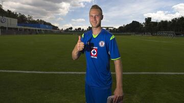 El ex atacante brasileño de la Máquina mandó un mensaje para alentar a los cementeros previo al partido de ida de esta noche ante el América.