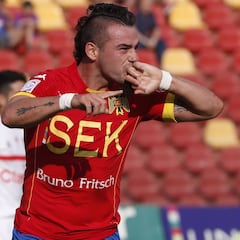 Unión Española perdería a Carlos Salom, uno de sus goleadores