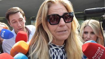 Arantxa Sánchez Vicario sale del juzgado, a 12 de septiembre de 2023, en Barcelona (España). Arranca el juicio contra la tenista Arantxa Sánchez-Vicario, y su exmarido, Josep Santacana, por un presunto delito de alzamiento de bienes por el que se enfrentan a una pena de hasta cuatro años de prisión por ocultar su patrimonio a través de un testaferro para evitar pagar al Banco de Luxemburgo una deuda de 7,5 millones de euros. En este inicio del juicio se han leído las cuestiones previas.
FAMOSOS;TENIS;JUICIO;ALZAMIENTO DE BIENES
David Oller / Europa Press
12/09/2023