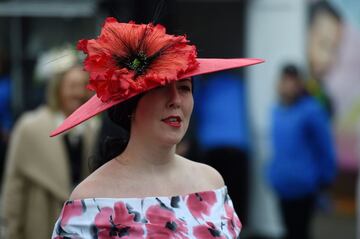 Glamour, fiesta y alcohol en el Grand National