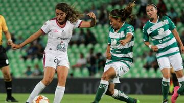 Le&oacute;n derrot&oacute; con voltereta al cuadro de Santos Femenil en Torre&oacute;n, con un penal en los &uacute;ltimos minutos, el cuadro esmeralda obtuvo sus primeros tres puntos del torneo.