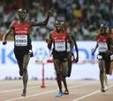 Cuarto oro seguido de Kemboi, que lidera el triplete de Kenia