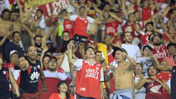 Hincha de Santa Fe, sancionado por agredir a aficionados peruanos