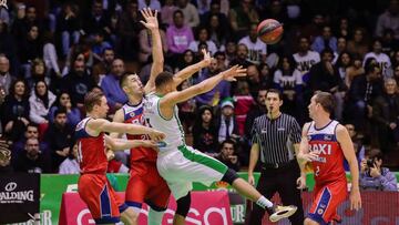 El BAXI Manresa hace más fuerte la depresión del Coosur Betis