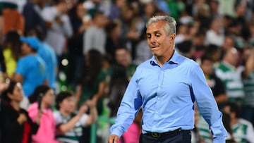 Action ohoto during the match Santos vs Jaguares, Corresponding to the round 13 of the Championship Clausura 2015 Liga BBVA Bancomer MX, in the photo: Sergio Bueno
Foto de accion durante el Partido Santos vs Jaguares, Partido Correspondiente a la Jornada 13 del Torneo Clausura 2015 Liga BBVA Bancomer MX, en la Foto: Sergio Bueno
10/04/2015/ MEXSPORT / Luis Fuentes
Estadio Corona Territorio Santos Modelo